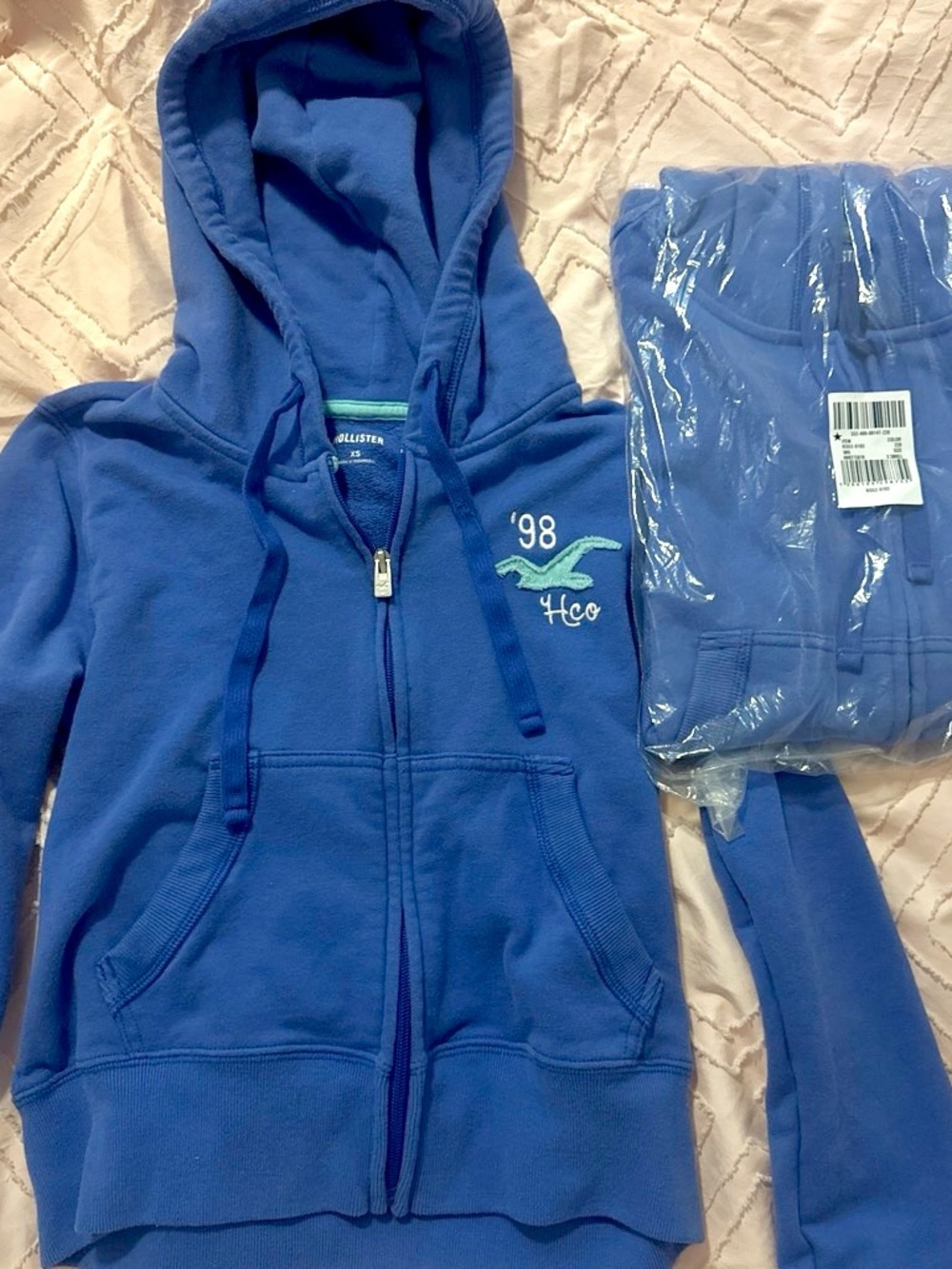 NWT Hollister Girls' Royal Blue Zip Hoodie with Embroidered Seagull